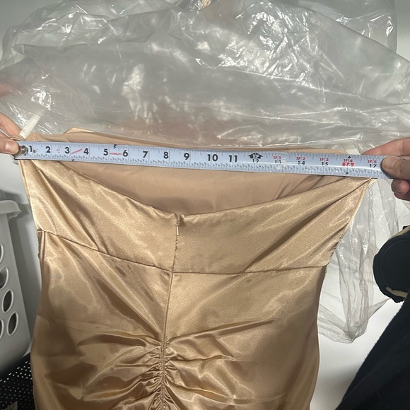 David’s bridal - GALINA SIGNATURE
Tie-Neck Charmeuse Halter Dress - Picture 6 of 6